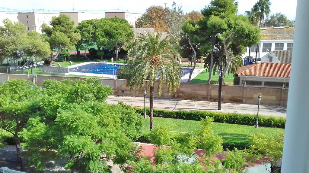 Apartment On Carrer Del Dr. Lluch Valencia Exterior photo